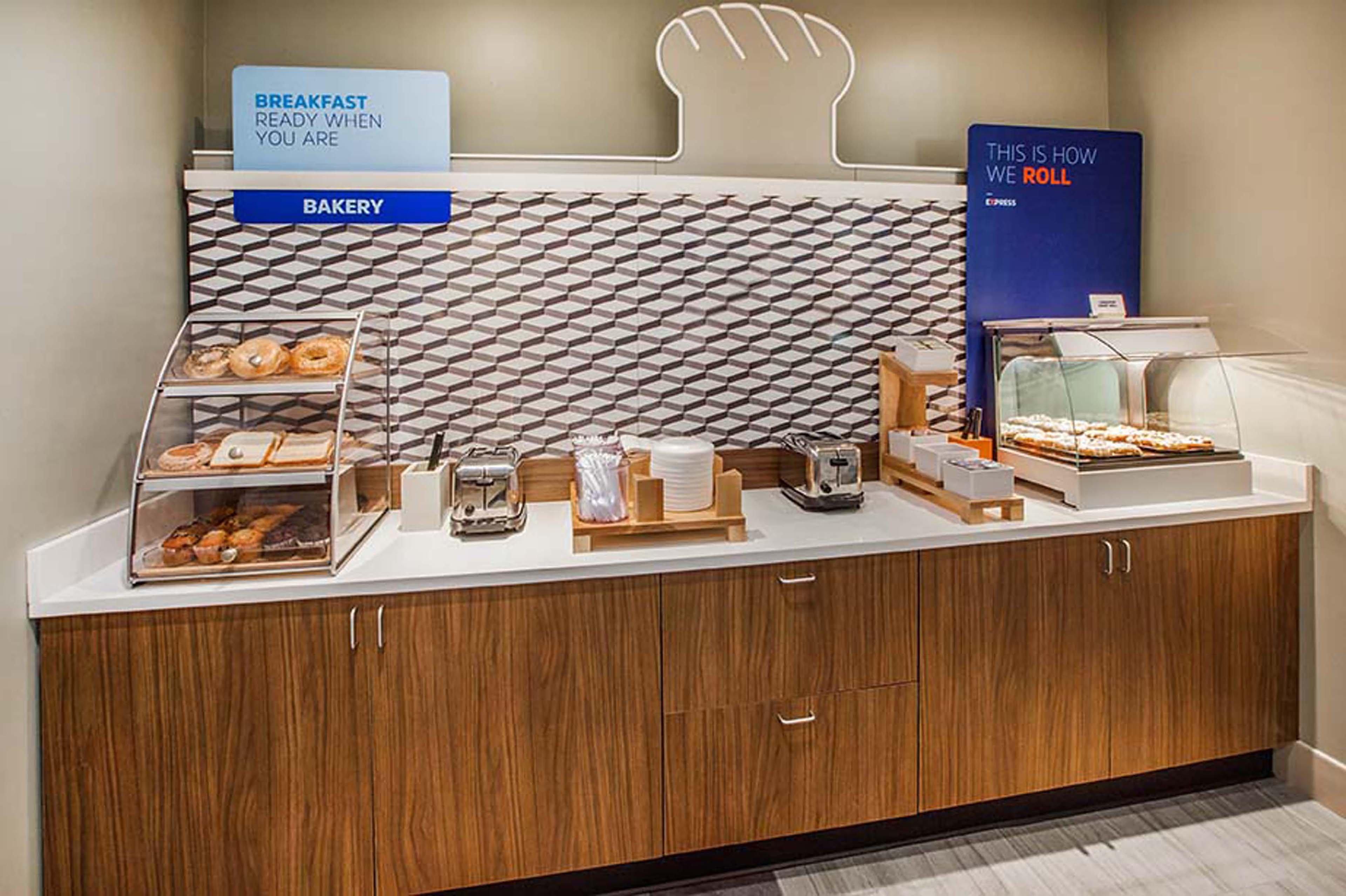Holiday Inn Express & Suites - St Peters By Ihg Saint Peters Exteriör bild